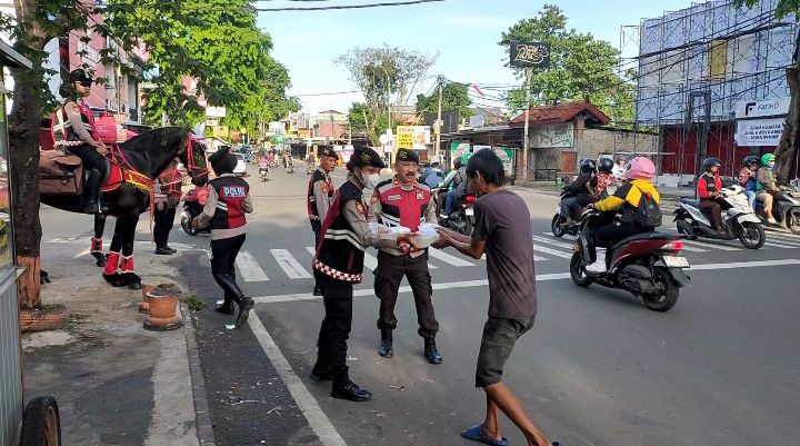 Ditpolsatwa Korsabhara Baharkam Polri Konsisten Gelar “Jumat Berkah”