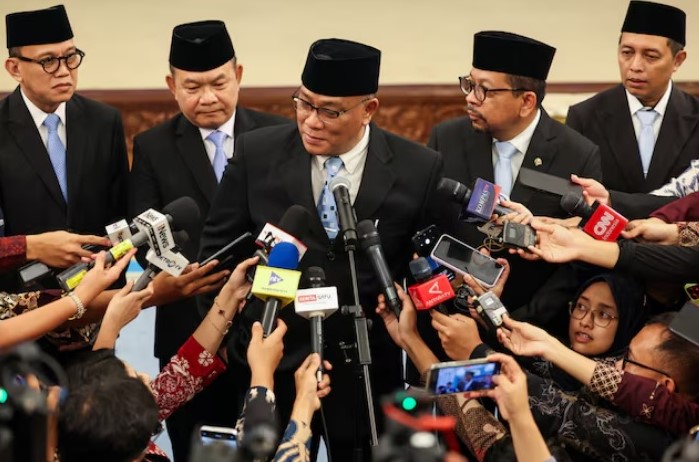 Indonesia appoints labour union chief as new environment minister